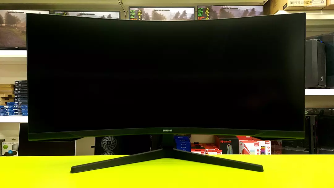 Samsung 34 curved Monitor (3) Used 34 inch UltraWide Curved Samsung Odyssey Monitor - Image 1