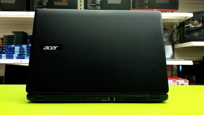 Refurbished Acer Aspire ES15 / Intel Celeron N3050 / 4GB RAM / 128GB SSD / DVD Drive / Intel HD - Image 3