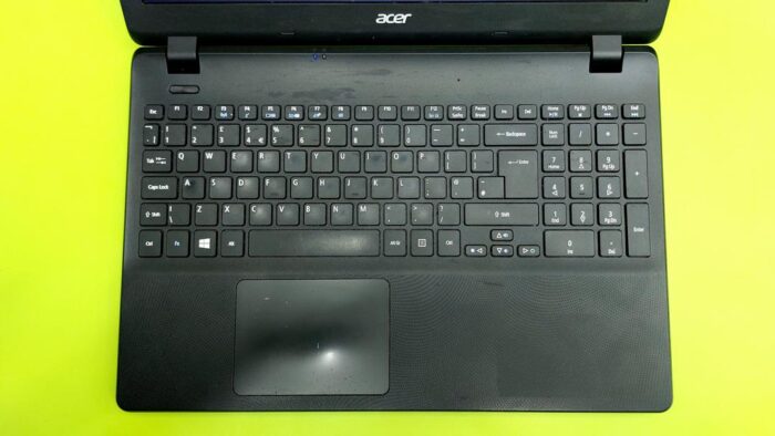 Refurbished Acer Aspire ES15 / Intel Celeron N3050 / 4GB RAM / 128GB SSD / DVD Drive / Intel HD - Image 2
