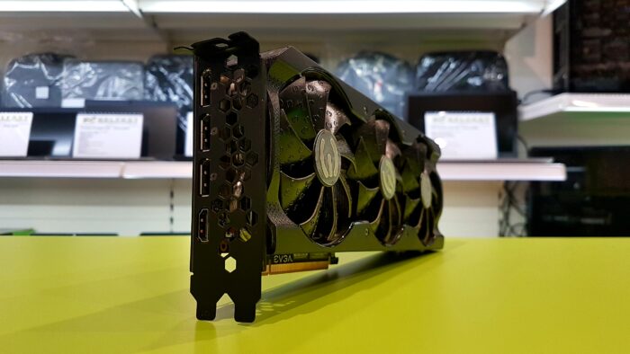 Used EVGA GeForce RTX 3080 XC3 ULTRA GAMING,10GB GDDR6X, iCX3 Cooling, ARGB LED, Metal Backplate - Image 2