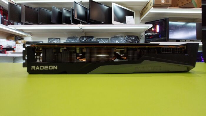 Used Gigabyte RX 6700 XT GAMING OC 12GB - Image 4