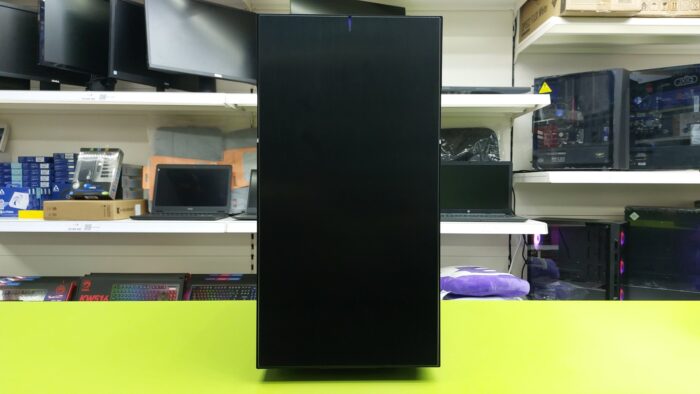 Used Custom Fractal / Intel i9 9th Gen 5.00GHz / 32GB RAM / 1TB NVMe / Multi Choice Graphics - Image 3