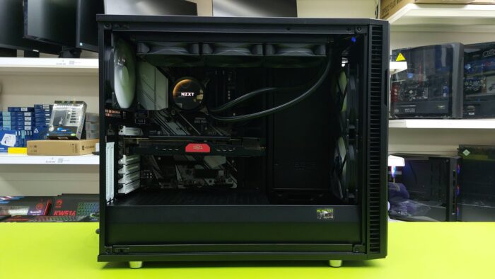 Used Custom Fractal / Intel i9 9th Gen 5.00GHz / 32GB RAM / 1TB NVMe / Multi Choice Graphics - Image 2