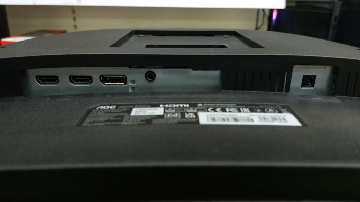 Used 32" 2K AOC Gaming Monitor 165 Hz - CQ32G2SE/BK, HDMI x 2, DisplayPort x 1, Audio out (3.5mm) x 1 - Image 3